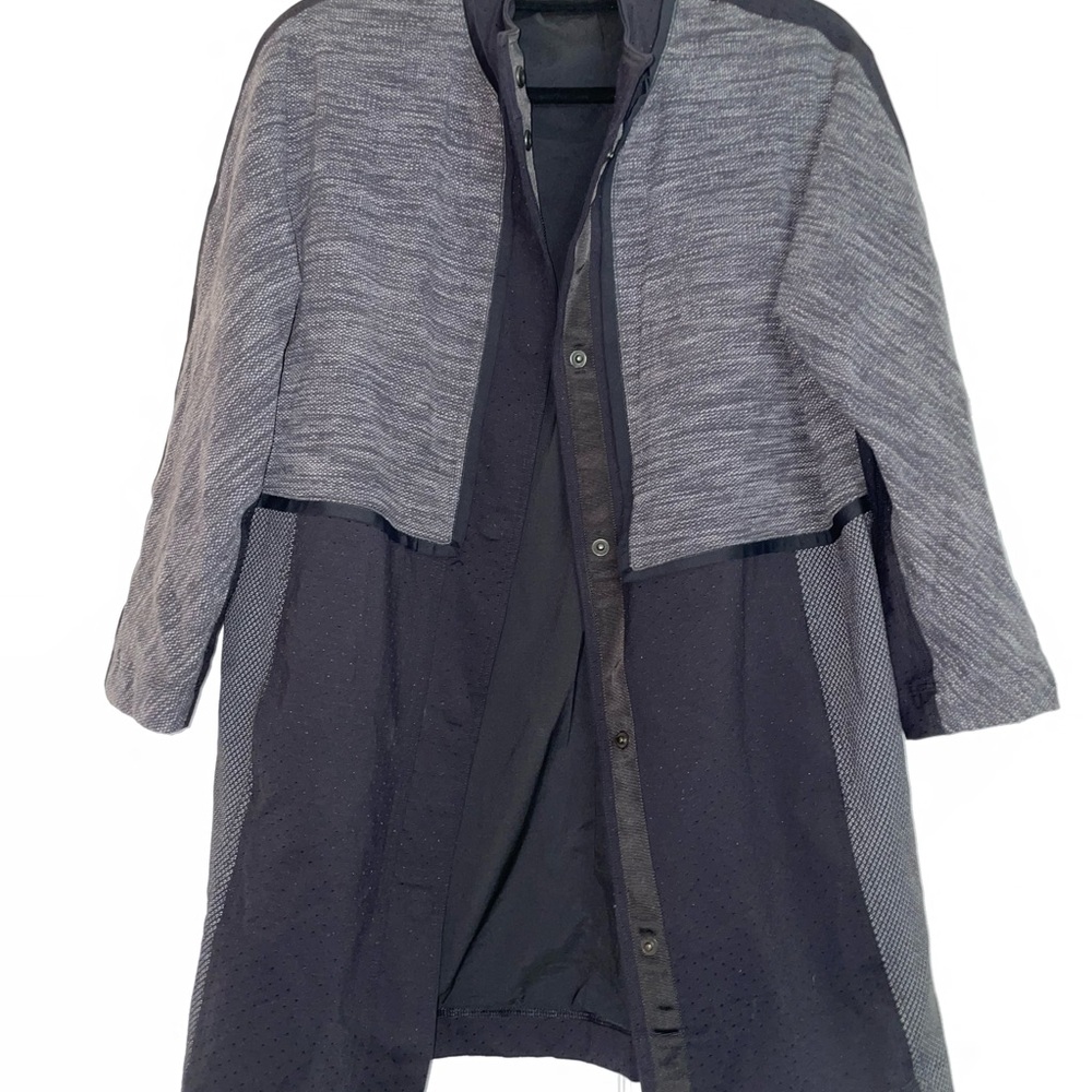Lululemon Athletica Two-Tone Gray and Black Trench Coat - Picture 2 of 4